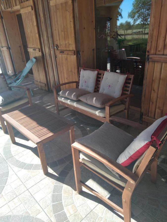 Les Dames De La Saugiat Acomodação com café da manhã Le Fied Exterior foto